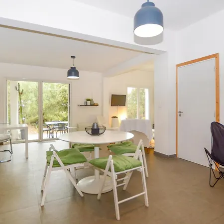 Amazing In With Kitchen Casa vacanze Pigna
