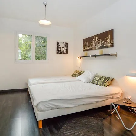 Amazing In With Kitchen Holiday home