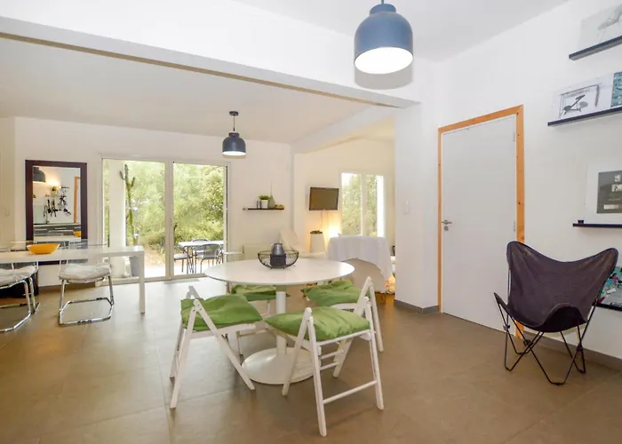 Amazing In With Kitchen Casa vacanze Pigna